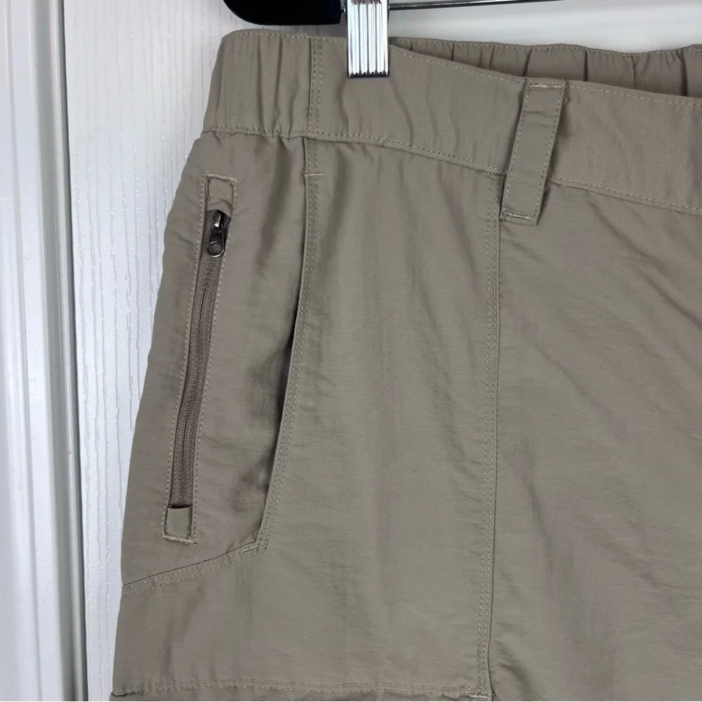 The North Face Men’s Tan Nylon Hiking Outdoor Cargo Shorts Size Large